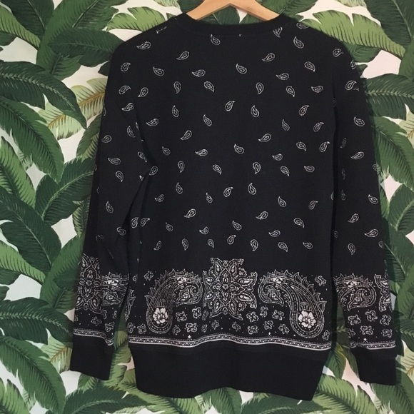 ZARA Women’s Crewneck Sweatshirt Black Bandanna Paisley Print Size Small - Picture 12 of 12
